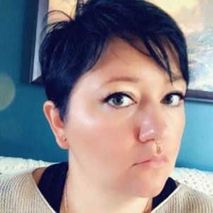 Meet your Posher, Roxanne